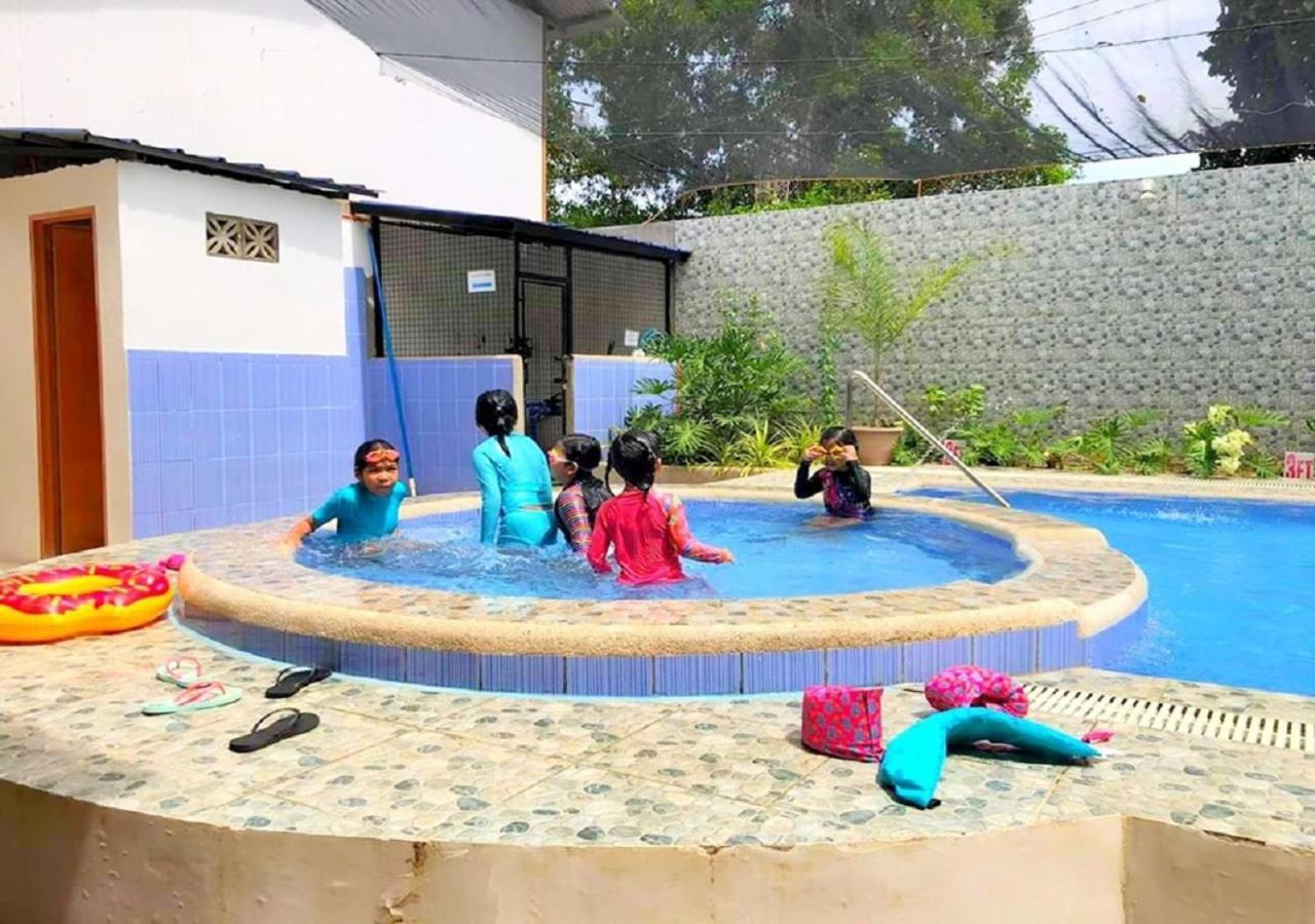 فندق أجنحة كاسا ناس بويرتو برينسيسا المظهر الخارجي الصورة